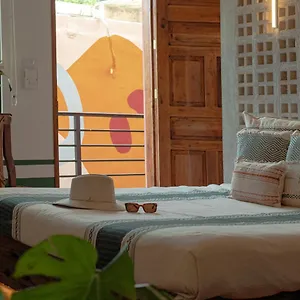 Hiphipstay - The Colonial Hotel Tulum